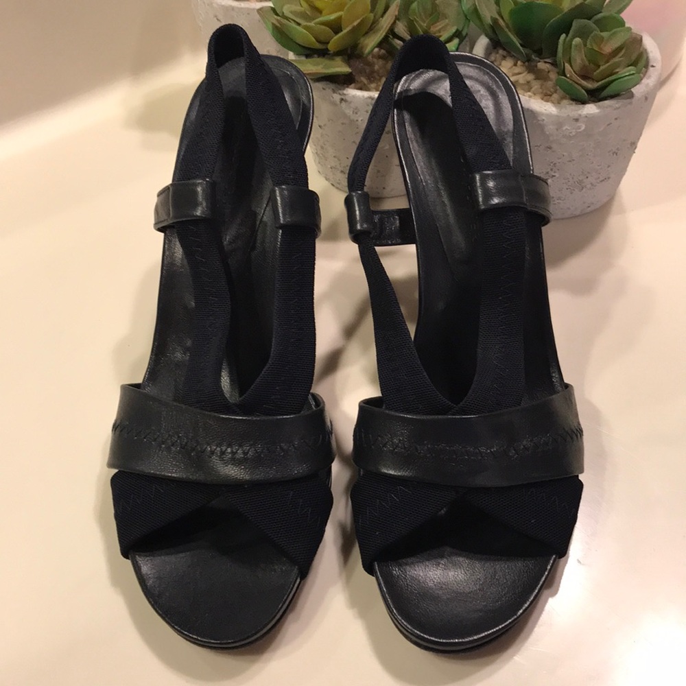 Donald J Pliner Navy Mesh Nappa sandals sz 7 1/2 N